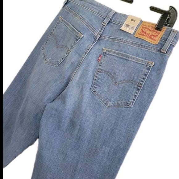 Levi's 724 High Rise Straight‎ Jeans Women's Size 31 x 32 Blue Denim Distressing - Picture 9 of 10